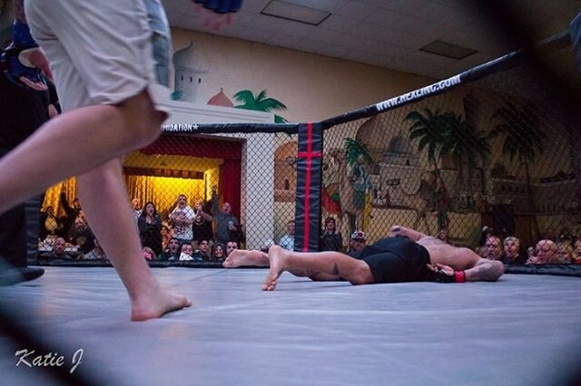 Jeff Hughes knocks out Jason Riley